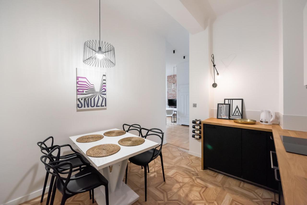 Old Town Basilisk Apartment Warszawa Eksteriør billede